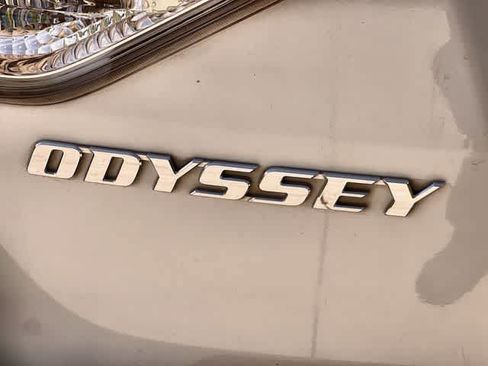 Used 2016 Honda Odyssey SE image 8