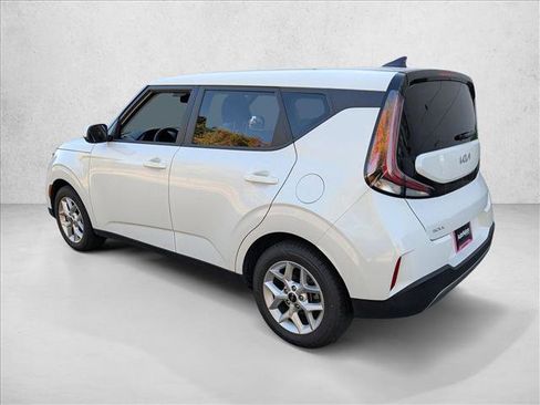 Used 2024 Kia Soul LX w/ Option Group 015 image 8
