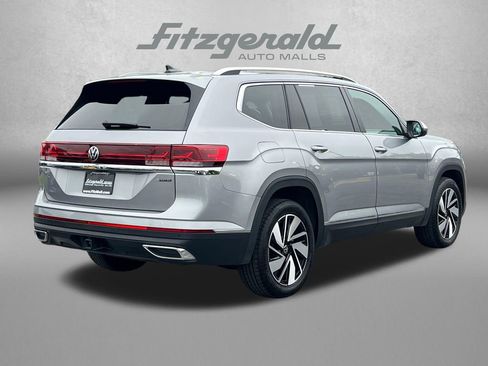 Used 2025 Volkswagen Atlas SEL AWD/4WD image 7