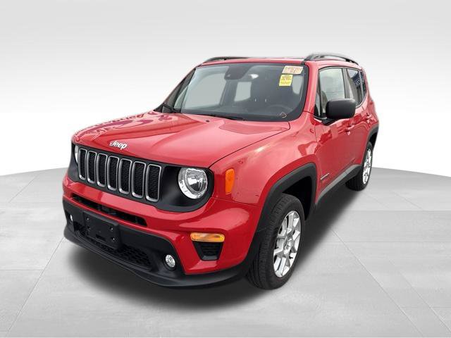 Used 2022 Jeep Renegade Latitude AWD/4WD image 4