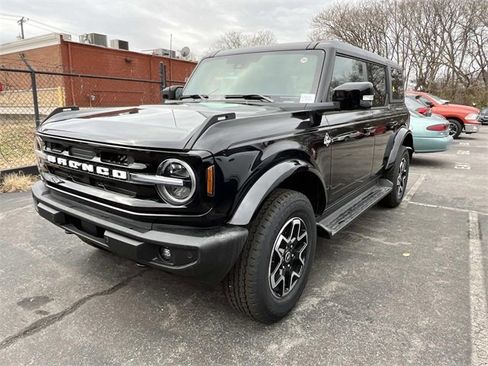 New 2025 Ford Bronco Outer Banks image 7