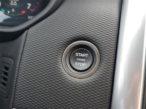 Used 2024 Land Rover Discovery Dynamic SE image 29