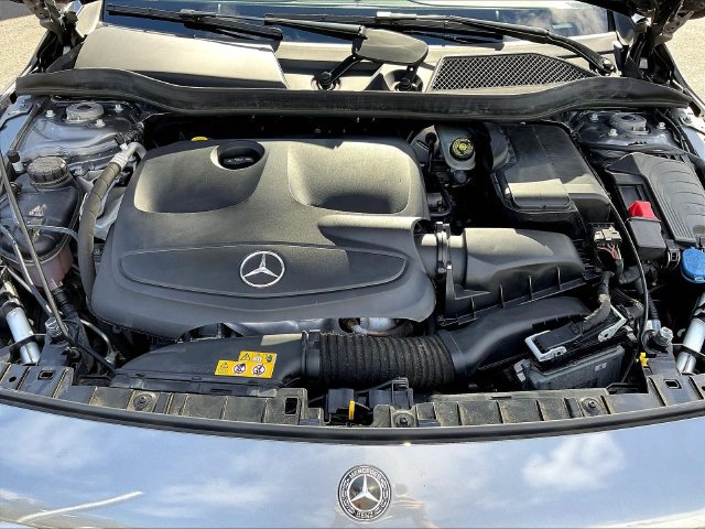Used 2019 Mercedes-Benz GLA 250 4MATIC image 32