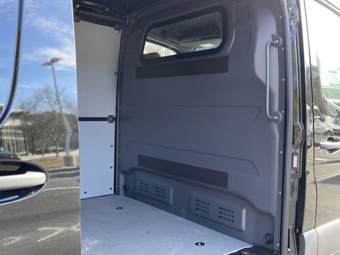 New 2025 Mercedes-Benz Sprinter 2500 image 8