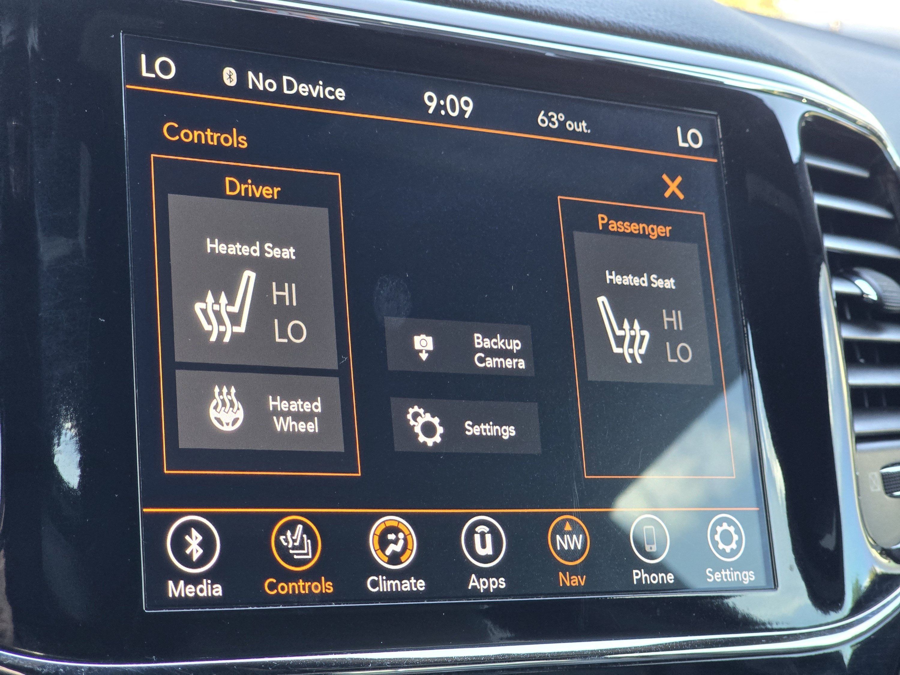 Used 2020 Jeep Grand Cherokee Altitude AWD/4WD image 11