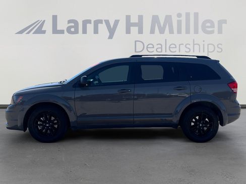 Used 2020 Dodge Journey SE w/ SE Popular Equipment Group FWD image 2