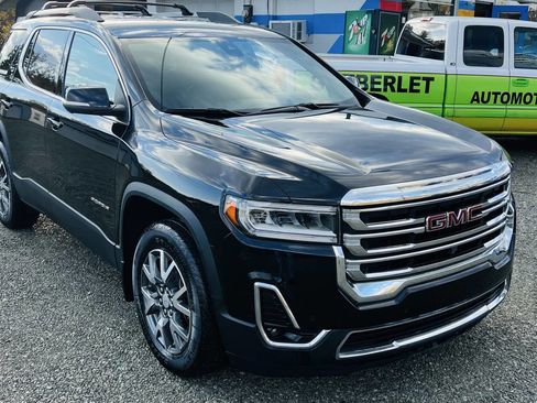 Used 2023 GMC Acadia SLT w/ Technology Package image 1