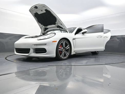 Used 2016 Porsche Panamera 4 AWD/4WD image 41
