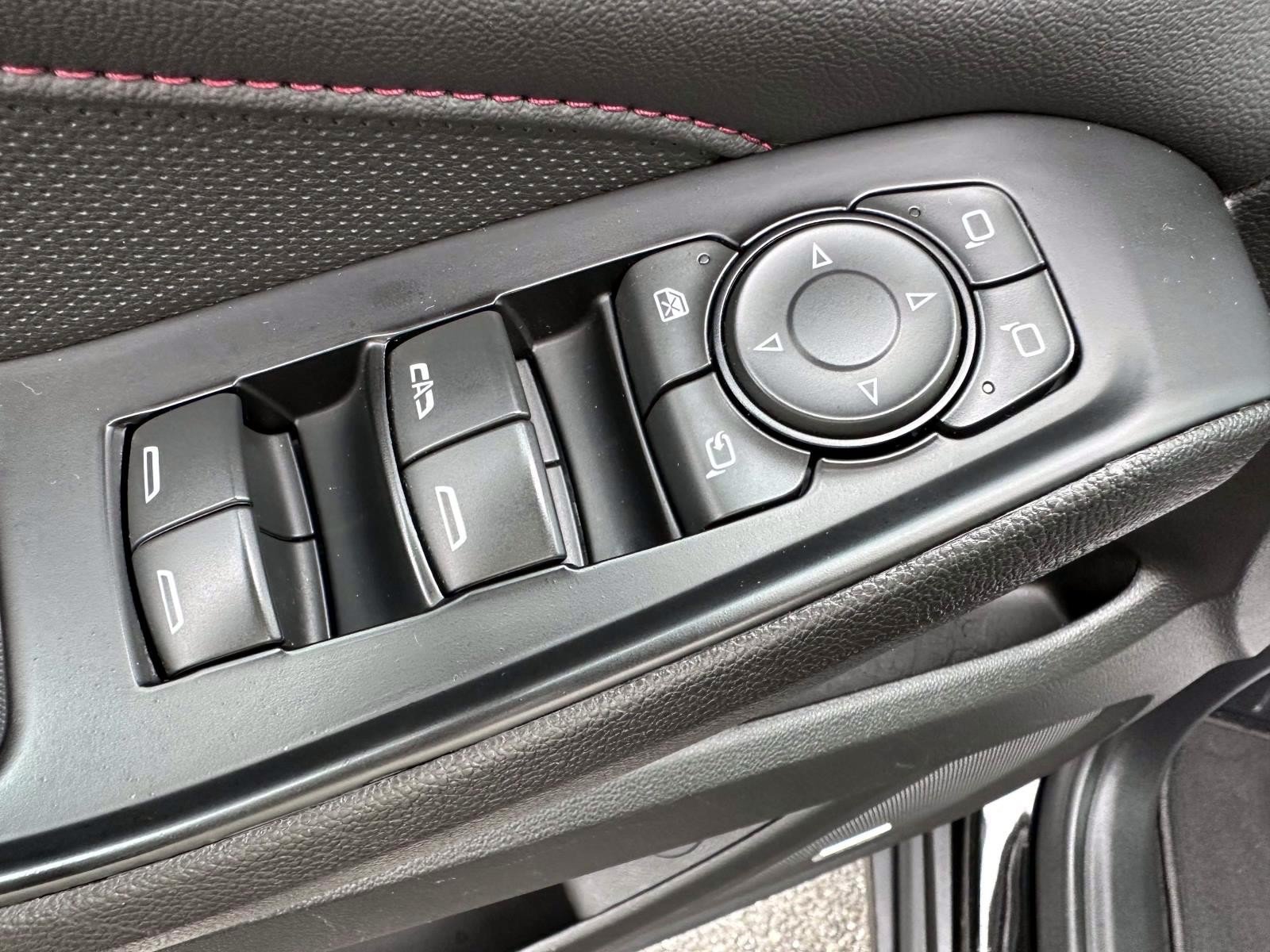 Used 2023 Chevrolet Traverse RS AWD/4WD image 9
