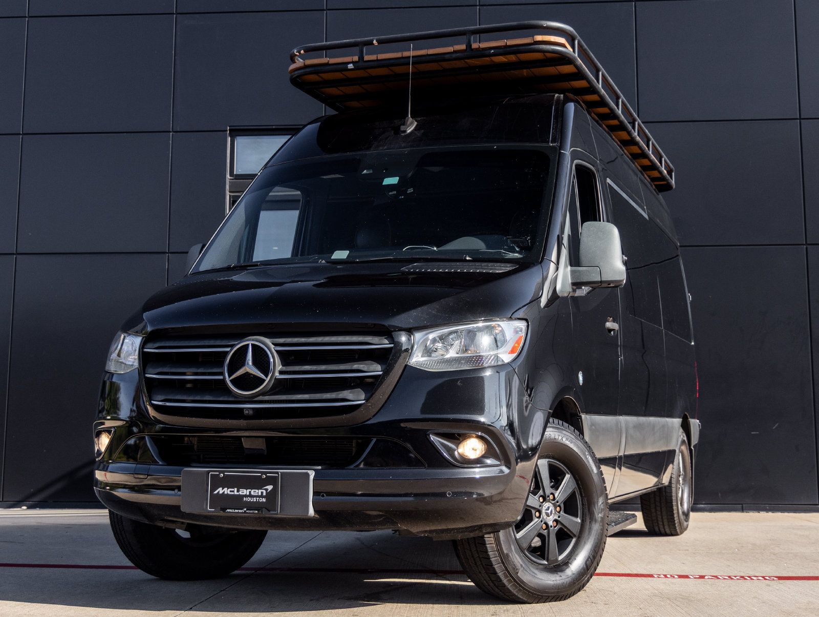 Used 2019 Mercedes-Benz Sprinter 2500 image 1