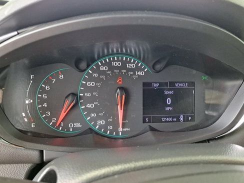 Used 2019 Chevrolet Trax LT w/ LT Convenience Package FWD image 9