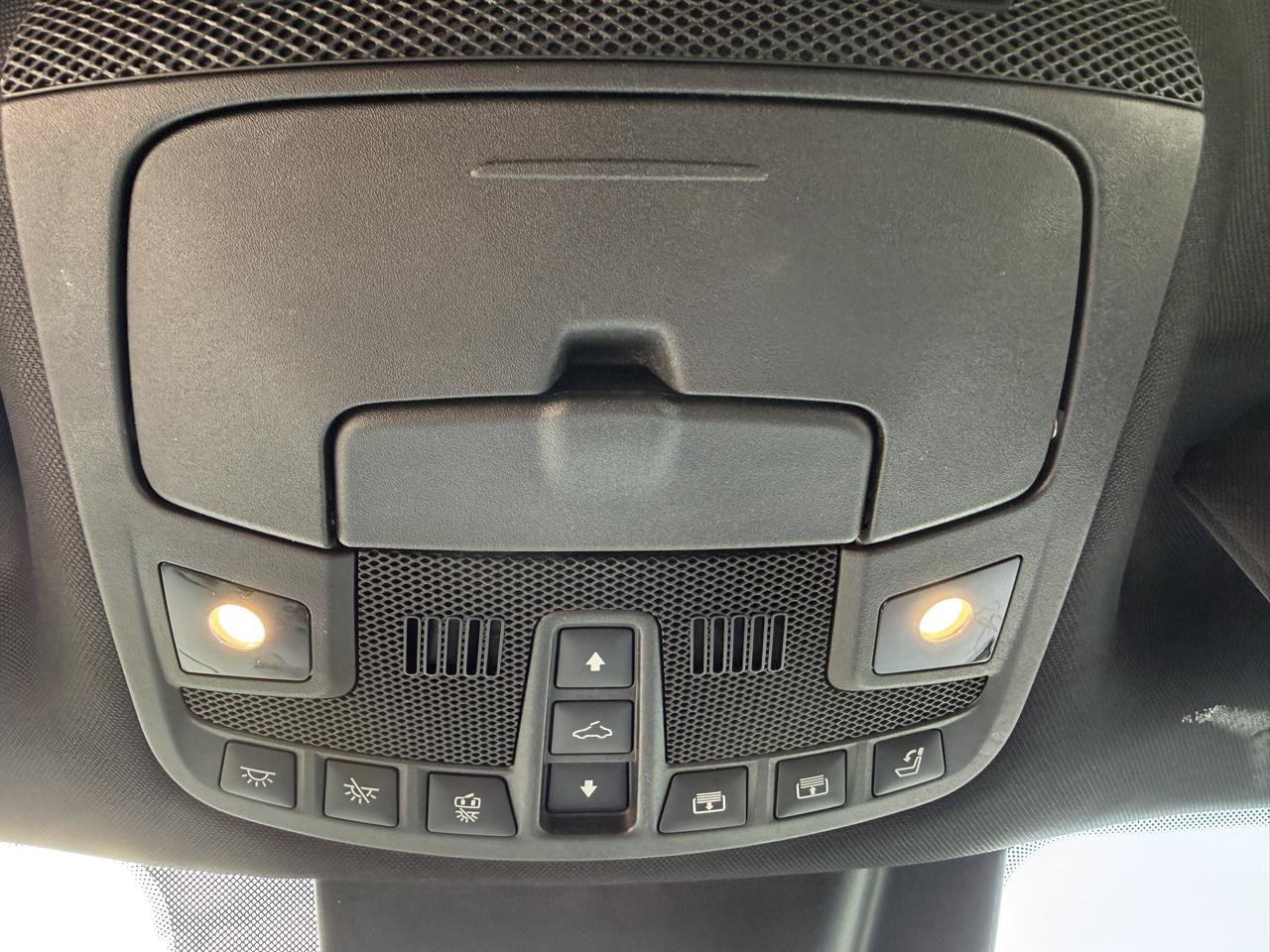 Used 2021 Lincoln Navigator Reserve w/ Luxury Package RWD image 23