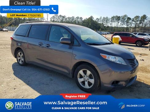 Used 2017 Toyota Sienna LE image 5