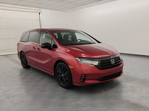 Used 2023 Honda Odyssey Sport image 1