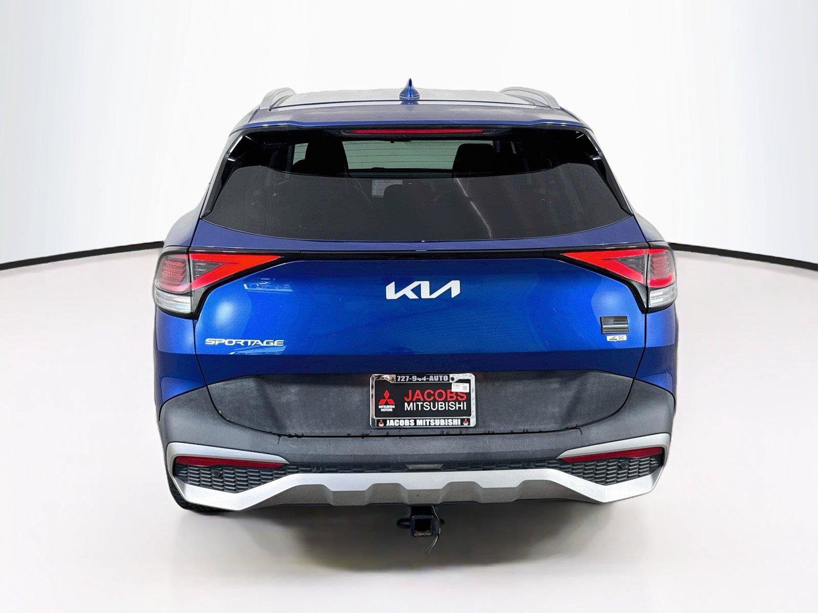 Used 2023 Kia Sportage EX AWD/4WD image 4