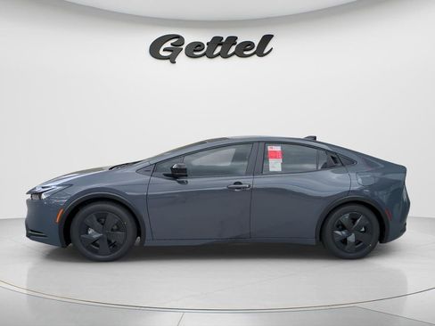 New 2026 Toyota Prius Plug-In Hybrid image 7