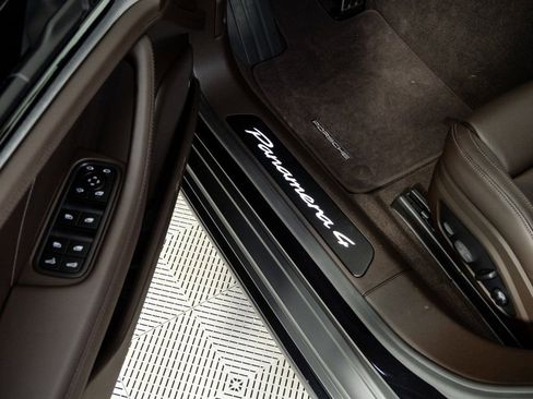 New 2026 Porsche Panamera 4 image 8