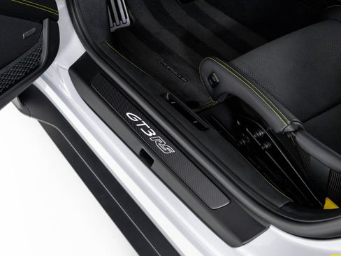 Used 2025 Porsche 911 GT3 RS RWD image 31