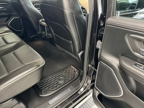 Used 2019 RAM 1500 Laramie AWD/4WD image 31
