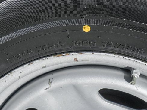 Used 2015 Ford F250 XL w/ Camper Package image 38