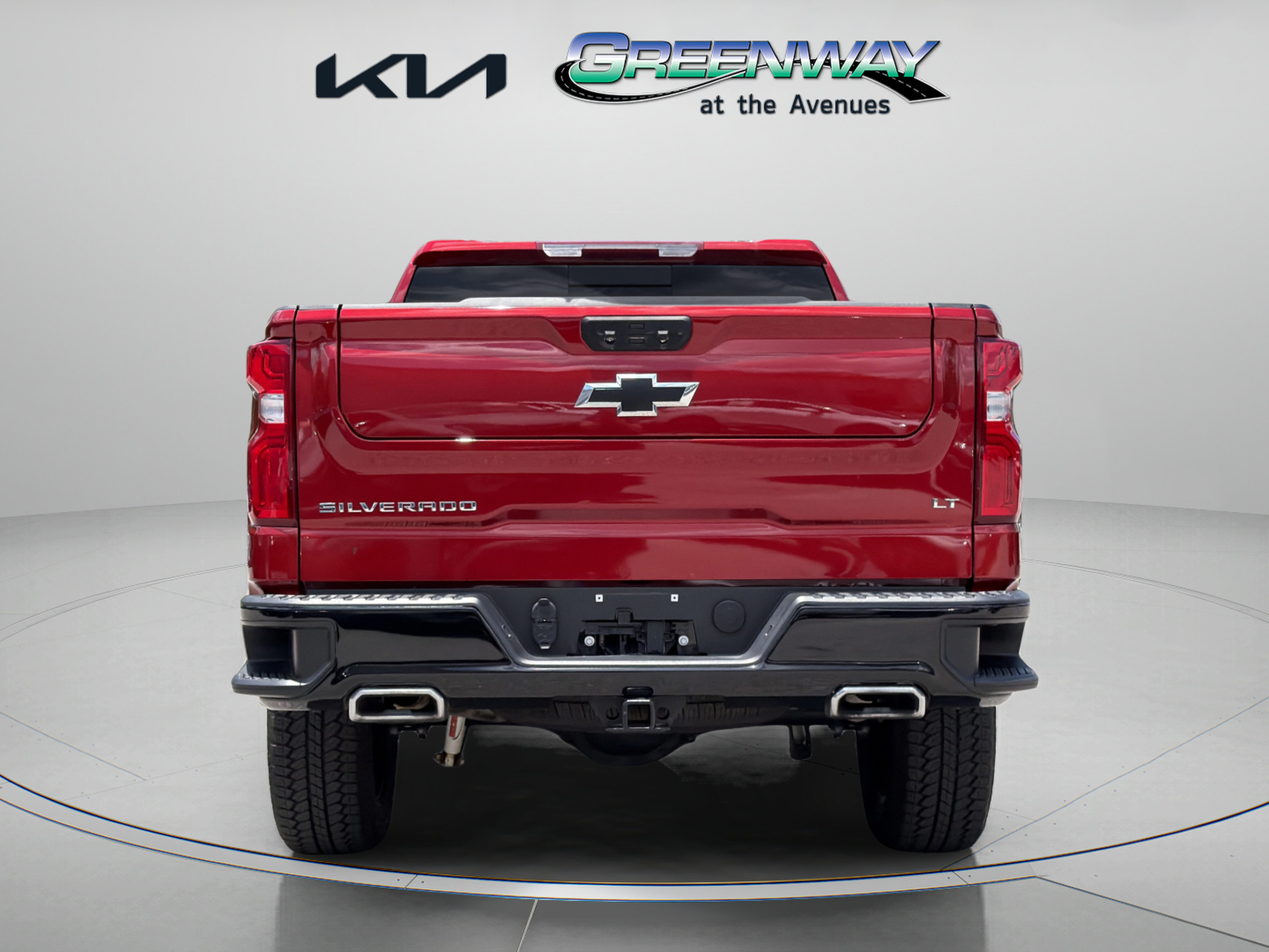Used 2025 Chevrolet Silverado 1500 LT Trail Boss w/ Convenience Package II AWD/4WD image 5