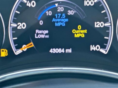 Used 2021 Jeep Grand Cherokee Laredo X image 13