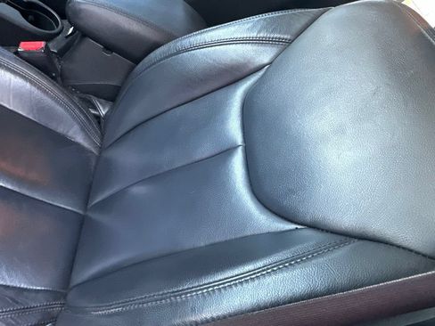 Used 2017 Jeep Wrangler Unlimited Sahara AWD/4WD image 3