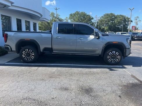 Certified 2025 GMC Sierra 2500 Denali Ultimate AWD/4WD image 4