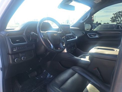 Used 2021 Chevrolet Suburban LT image 9