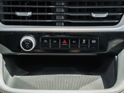 New 2026 Ford Explorer Active image 24