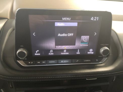 Used 2021 Nissan Rogue S FWD image 25