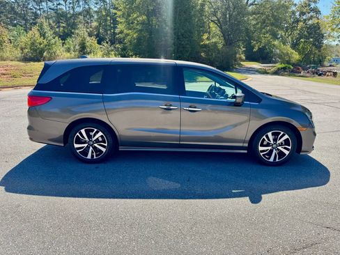 Used 2018 Honda Odyssey Elite image 7