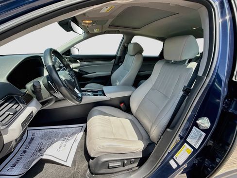Used 2020 Honda Accord Touring image 23