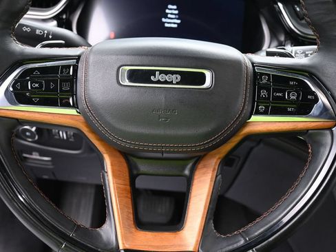 Used 2023 Jeep Grand Cherokee L Summit AWD/4WD image 16