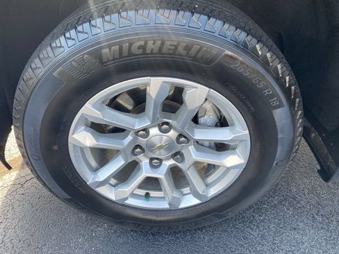 Used 2023 Chevrolet Silverado 1500 LT AWD/4WD image 27