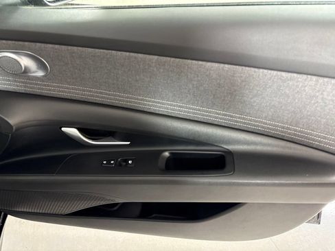 Used 2024 Hyundai Elantra Limited FWD image 13