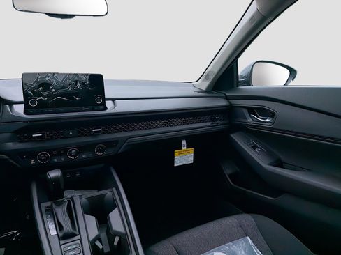 New 2025 Honda Accord SE image 18