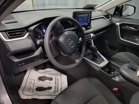 Used 2021 Toyota RAV4 XLE w/ Convenience Package image 13