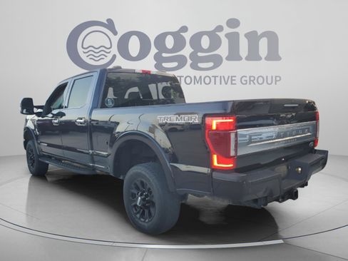 Used 2021 Ford F350 Platinum w/ Tremor Off-Road Package AWD/4WD image 2