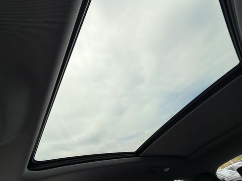 Used 2025 Audi Q6 e-tron Premium Plus w/ Premium Plus image 16