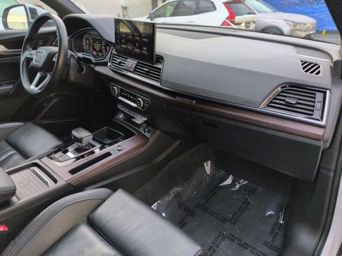 Used 2021 Audi Q5 2.0T Premium Plus w/ Premium Plus Package AWD/4WD image 24