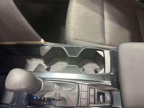 Used 2025 Toyota Camry Hybrid image 26