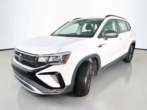 Used 2024 Volkswagen Taos S image 3