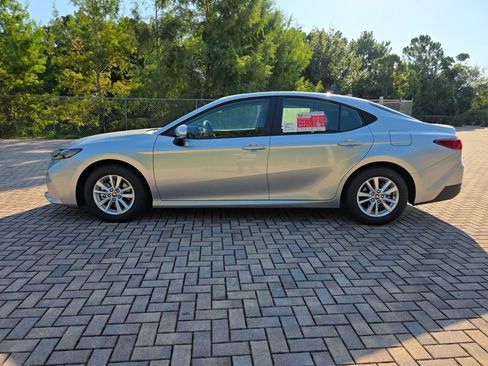 Used 2026 Toyota Camry LE FWD image 8