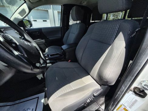 Used 2021 Toyota Tacoma SR w/ SR Convenience Package AWD/4WD image 11