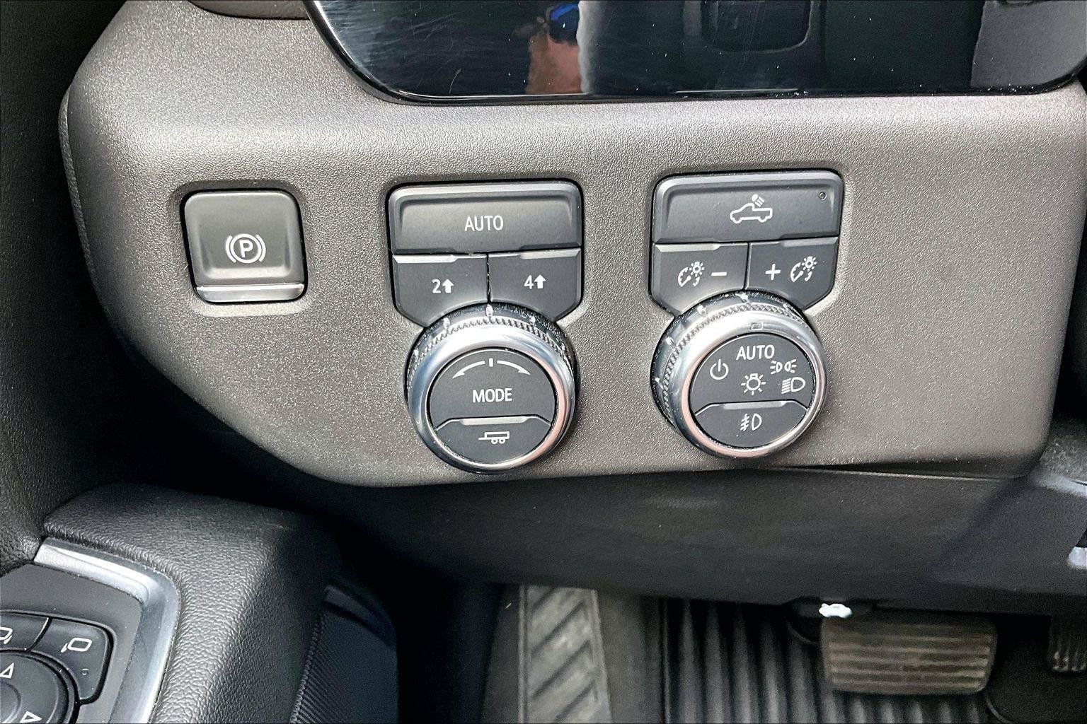 Used 2024 GMC Sierra 1500 Elevation AWD/4WD image 36
