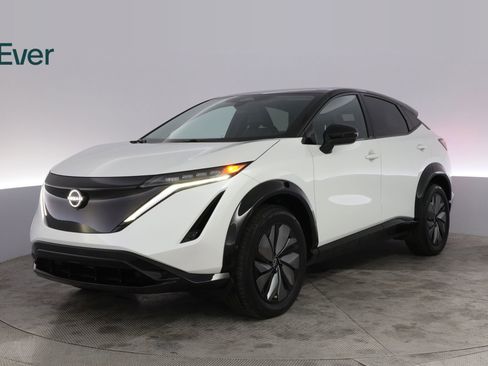 Used 2025 Nissan Ariya AWD image 2