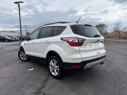 Used 2018 Ford Escape SEL image 4