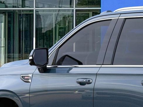 New 2026 GMC Yukon Denali image 12