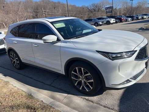 Used 2022 Acura MDX SH-AWD w/ Technology Package image 3
